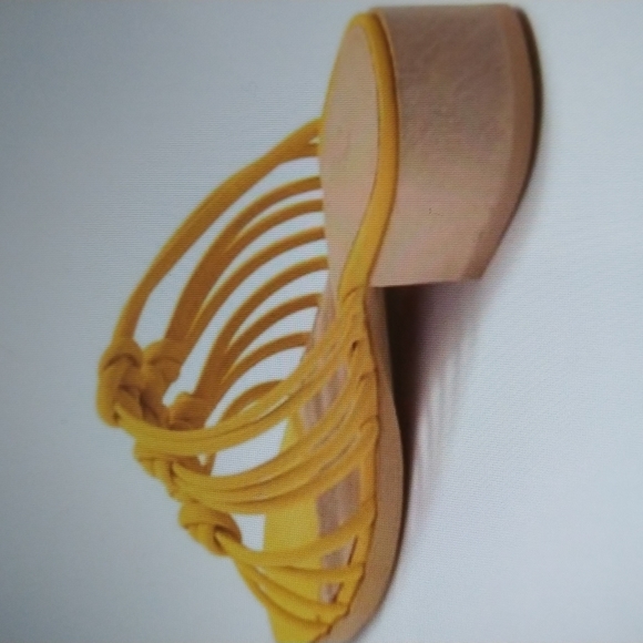 Madewell Strap Knot Slide Sandals Yellow Suede sz 9.5 NWoB - Picture 2 of 11